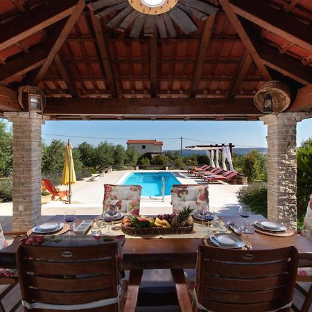 Villa Oliva Kastela Exterior photo